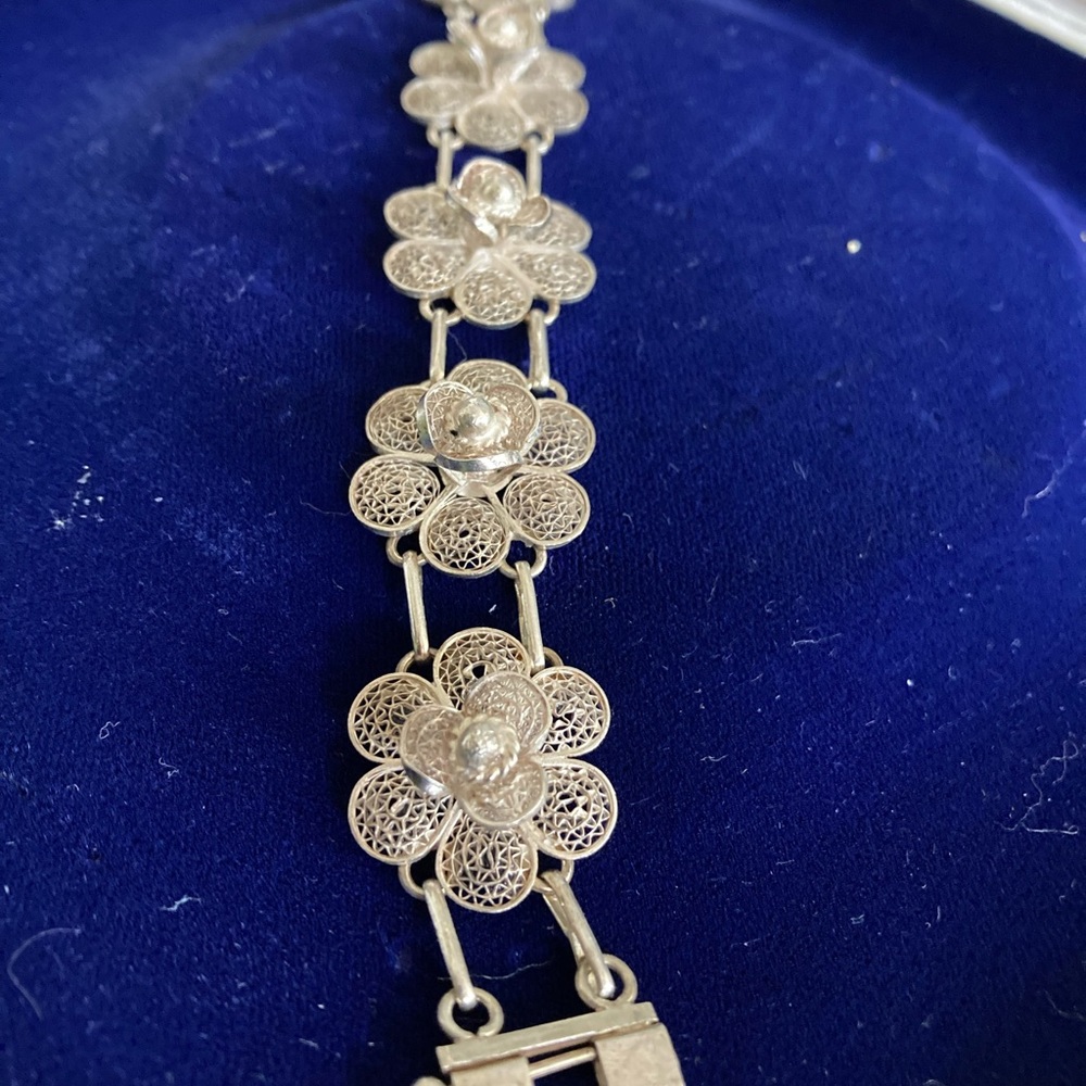 Beautiful filigree sterling silver bracelet